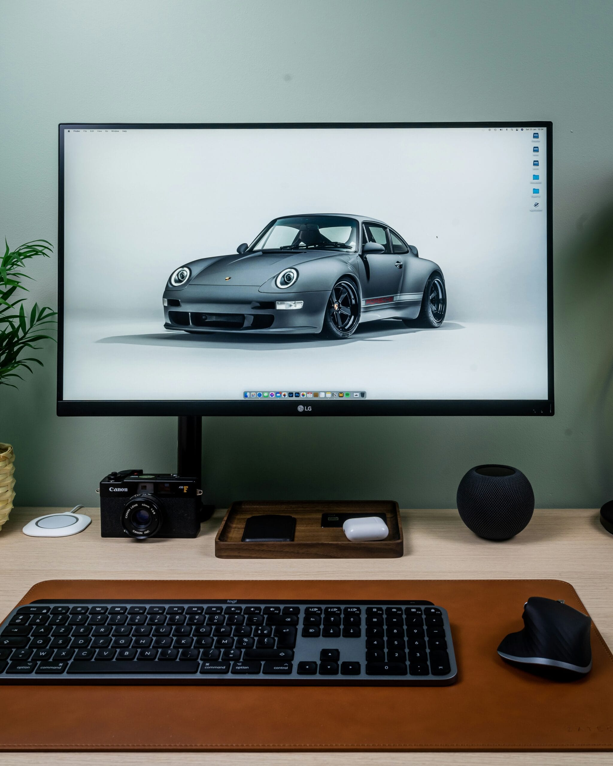 black flat screen computer monitor