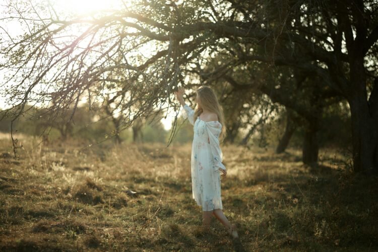 Vivre comme l’eau : la force discrète d’une personnalité entière