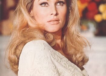 Ursula Andress, l’iconique James Bond Girl, célèbre ses 90 ans