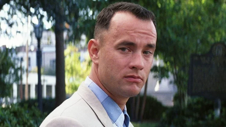 Un détail souvent oublié de Forrest Gump : Tom Hanks y incarne en réalité deux personnages