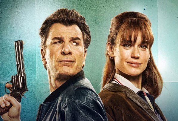 Flashback sur TF1 : un détail linguistique qui révèle l’obsession du réalisme dans la série avec Michaël Youn