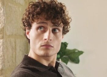 Ici tout commence : le mystère autour des Teyssier explose, l’identité du corbeau enfin révélée